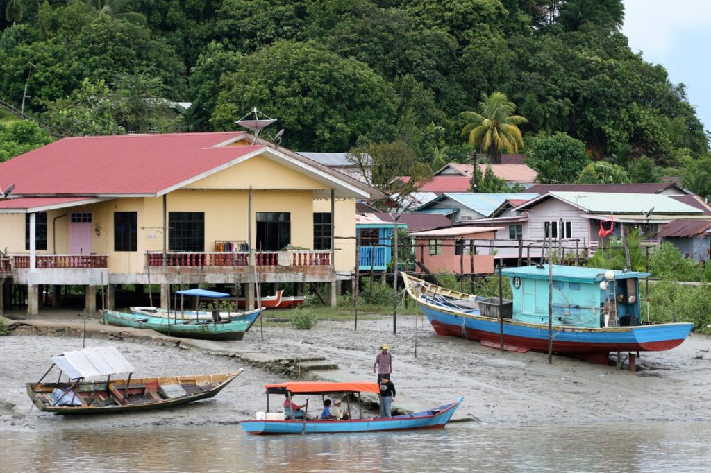 Colorful Boats 1024x682 1